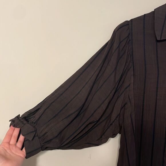 BCBGeneration Striped Puff Sleeve Top Size Small - Picture 6 of 9